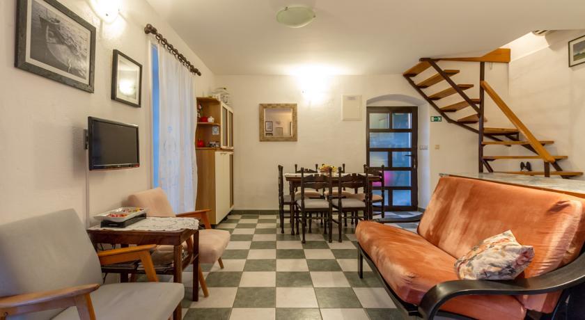 Apartment Old Stone House ล็อควา โรโกซนิตซา ห้อง รูปภาพ