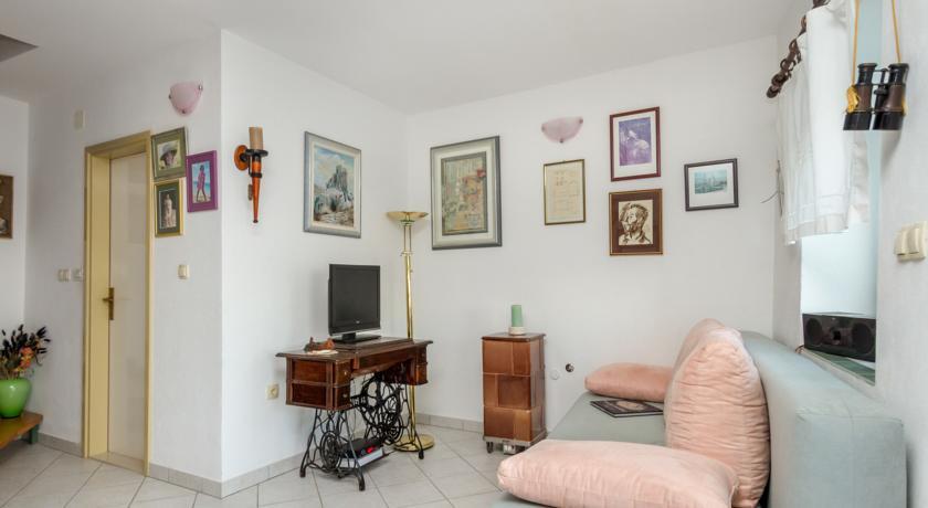 Apartment Old Stone House ล็อควา โรโกซนิตซา ห้อง รูปภาพ